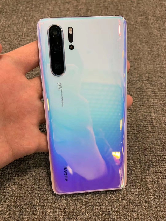 此款手机为全新华为p30pro.6.1英寸大屏幕128g华为手机.